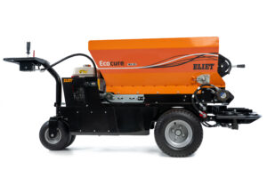 ELIET lance un aérateur topdresser automoteur