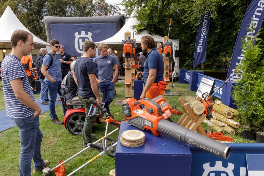 Demo Vert - Demo Clean : La plus grande démonstration en plein air de matériel pour le jardin, les espaces verts, les terrains de sport et la propreté urbaine, en Belgique.