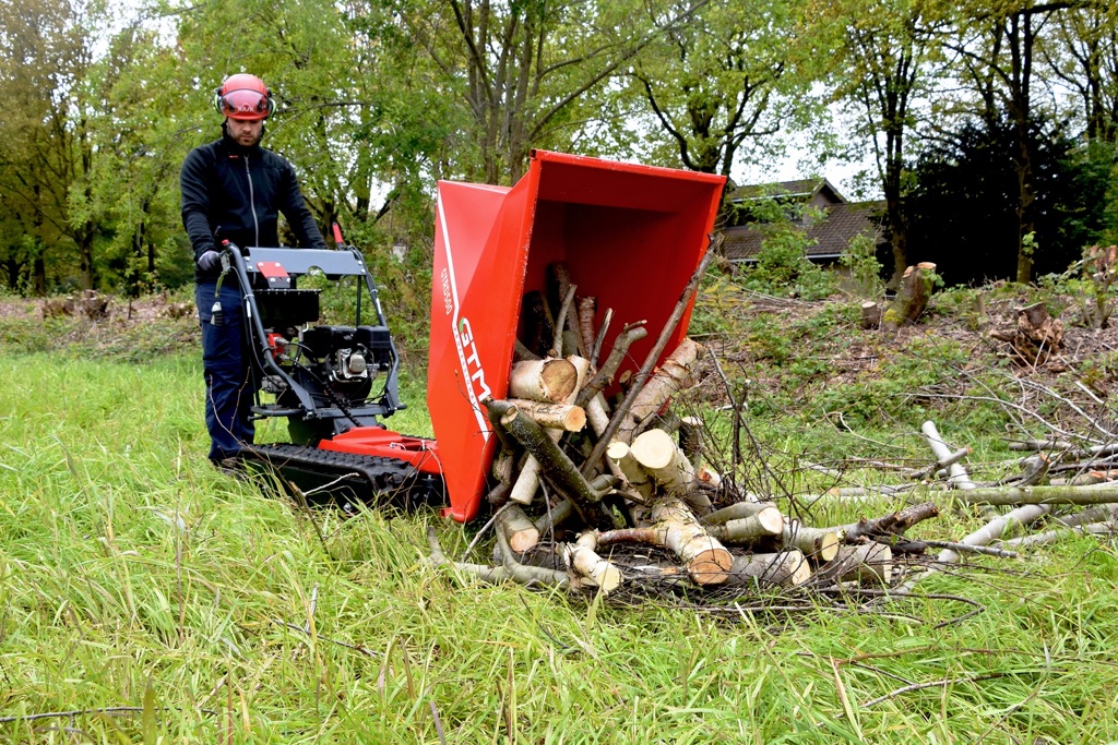 Le GTRD500 dispose d'un système de basculement hydraulique et d'une capacité de charge allant jusqu'à 500 kg.